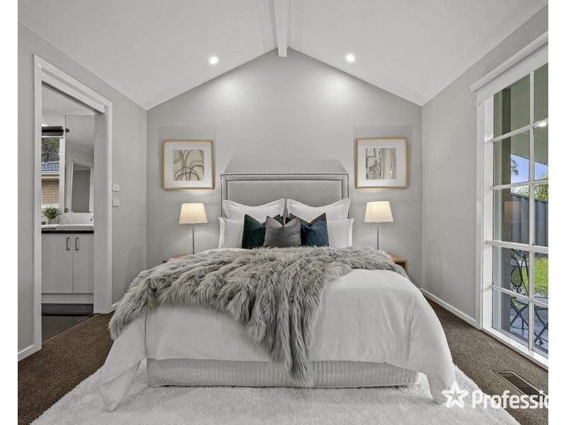 11 View Street, Wandin North VIC 3139