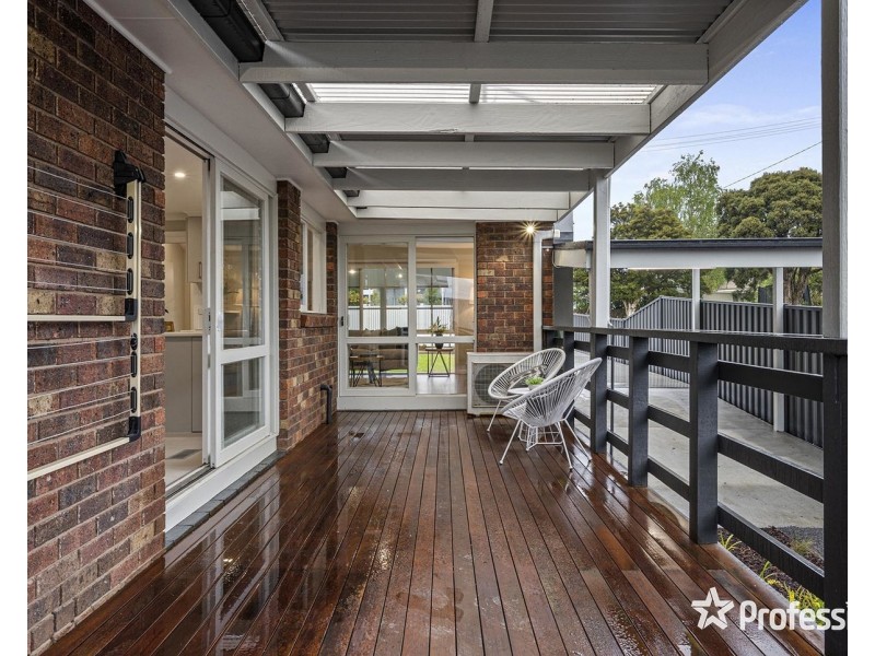 11 View Street, Wandin North VIC 3139