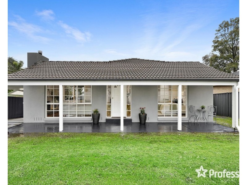 11 View Street, Wandin North VIC 3139