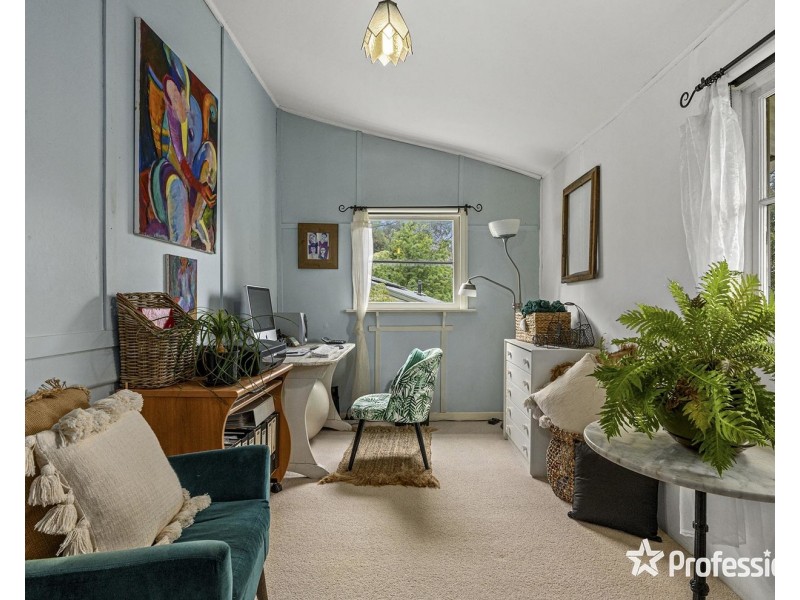 12 Banool Avenue, Mount Evelyn VIC 3796