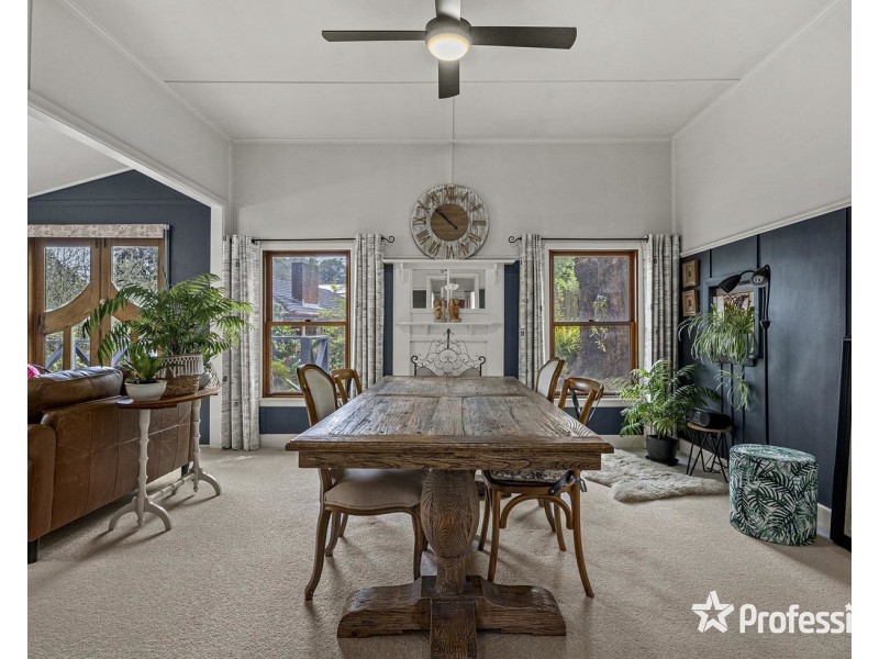 12 Banool Avenue, Mount Evelyn VIC 3796