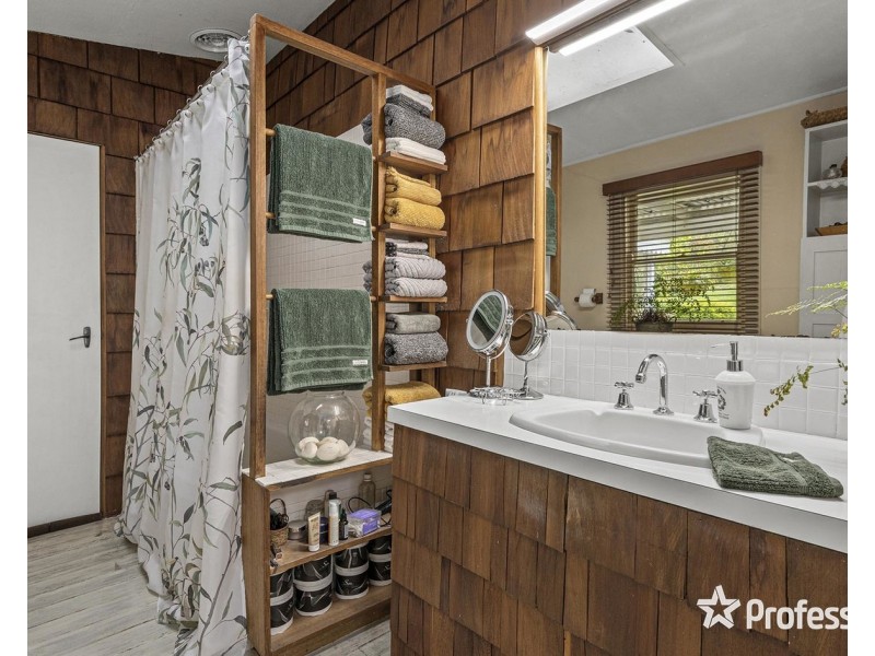 12 Banool Avenue, Mount Evelyn VIC 3796