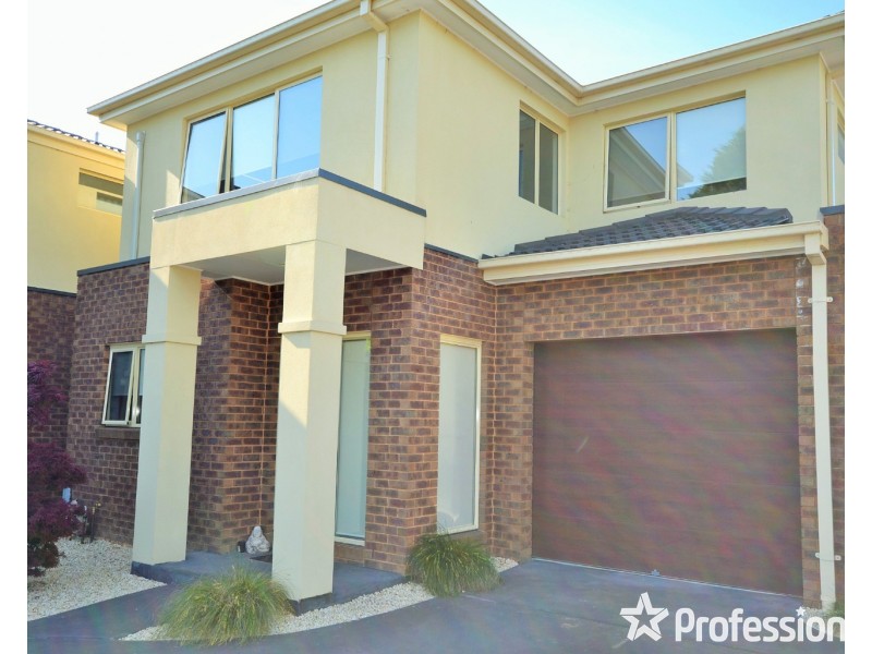 2/17 Morelle Court, Mooroolbark VIC 3138