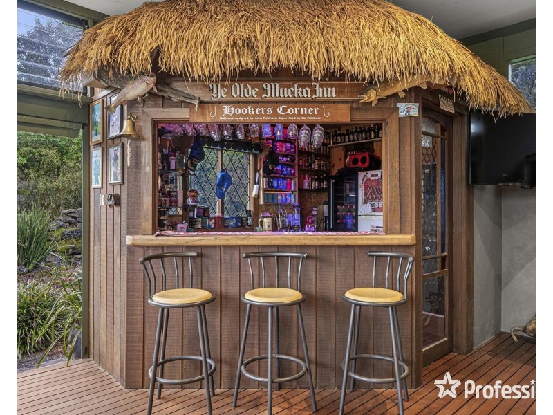 65 Zina Grove, Mooroolbark VIC 3138