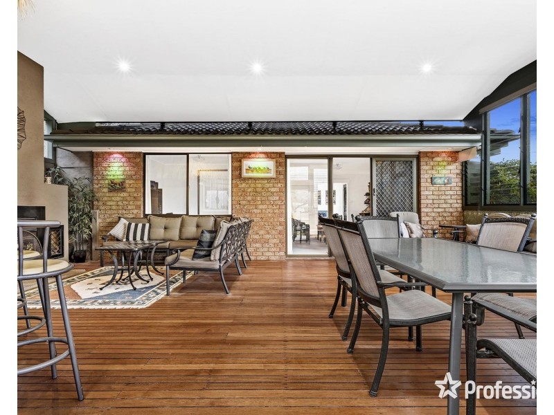 65 Zina Grove, Mooroolbark VIC 3138