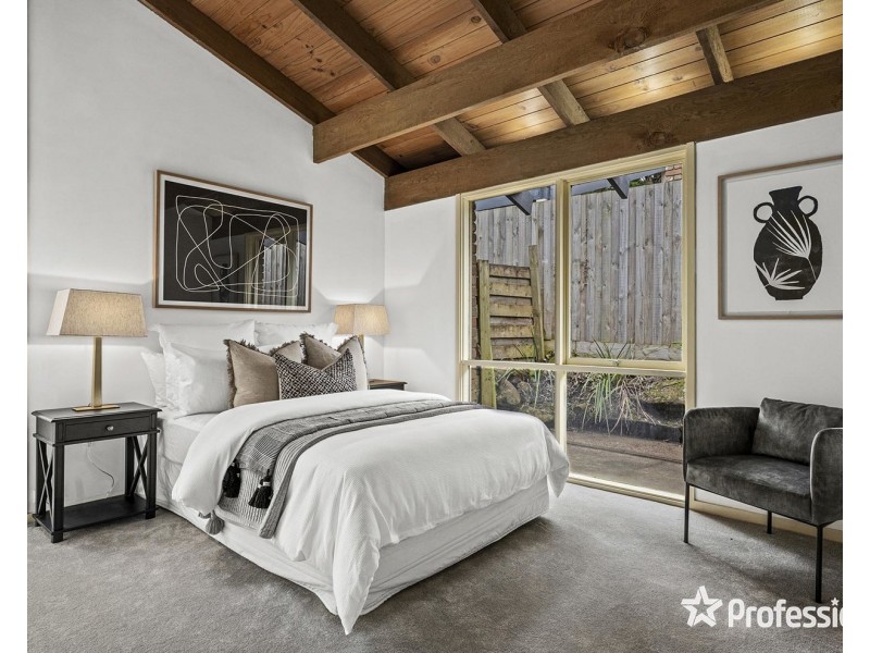 38 Churchill Drive, Mooroolbark VIC 3138