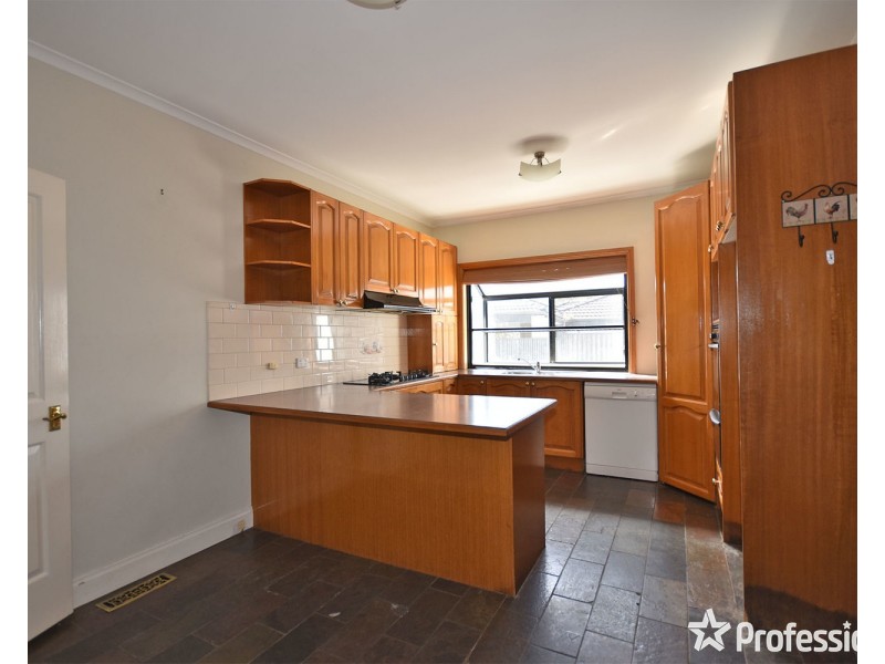 14 Rowan Street, Croydon VIC 3136