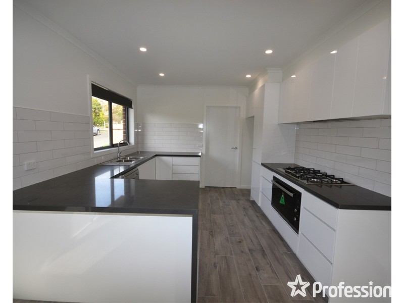 18 Derby Road, Kilsyth VIC 3137