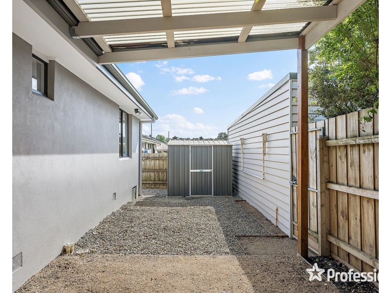 16 Jillian Street, Mooroolbark VIC 3138