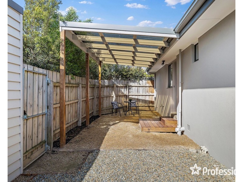 16 Jillian Street, Mooroolbark VIC 3138