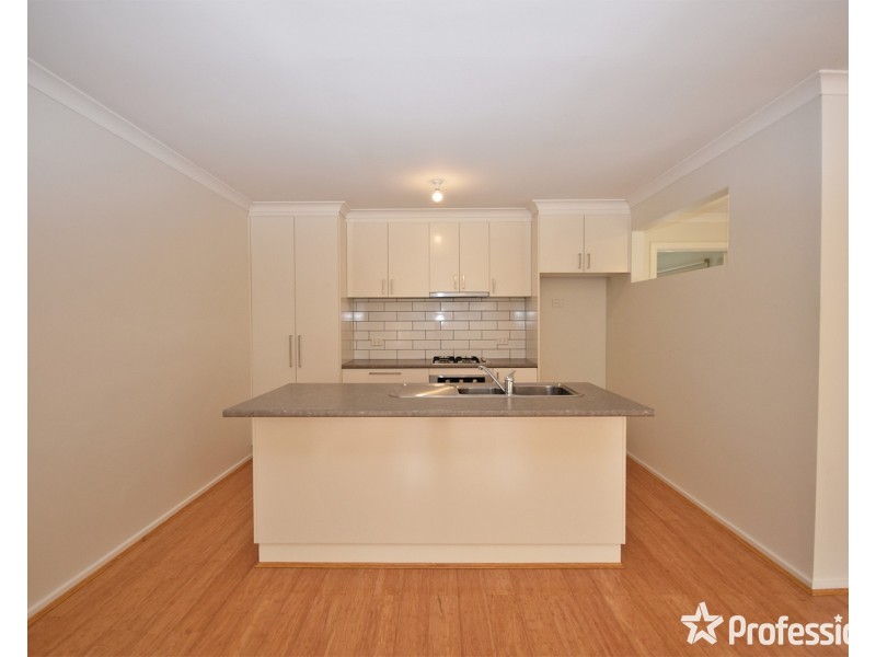 42a Ross Pincott Drive, Mooroolbark VIC 3138