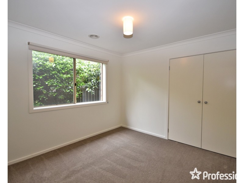 42a Ross Pincott Drive, Mooroolbark VIC 3138