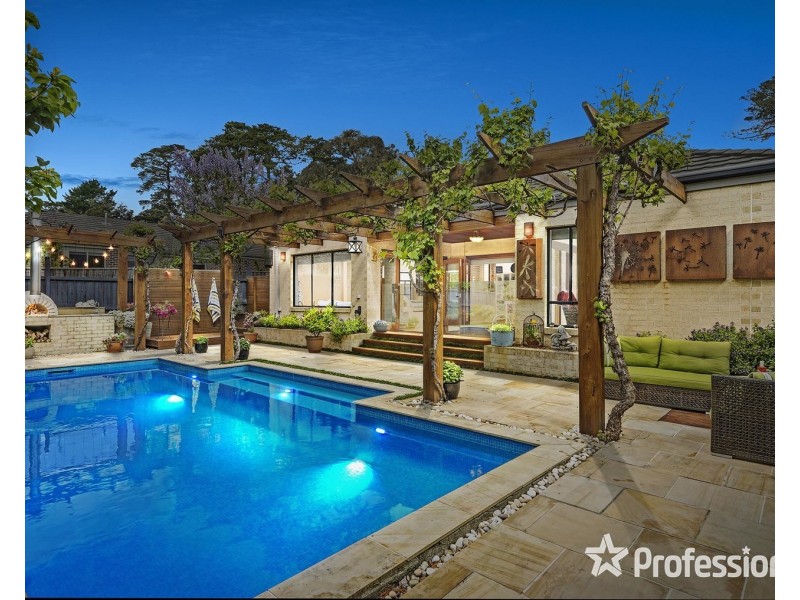 209 Cambridge Road, Mooroolbark VIC 3138