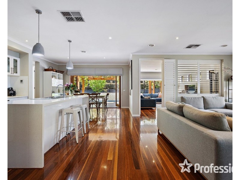 209 Cambridge Road, Mooroolbark VIC 3138