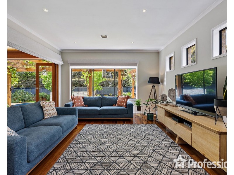 209 Cambridge Road, Mooroolbark VIC 3138
