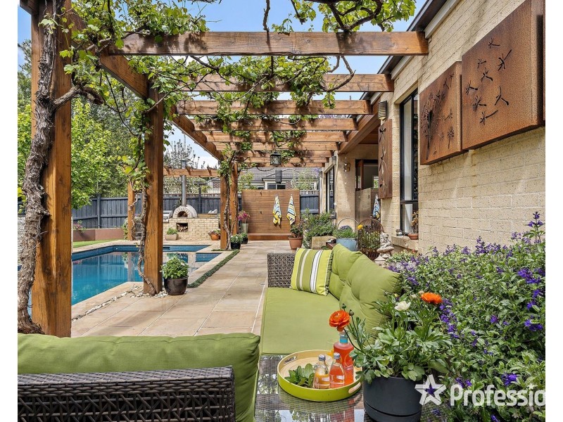 209 Cambridge Road, Mooroolbark VIC 3138