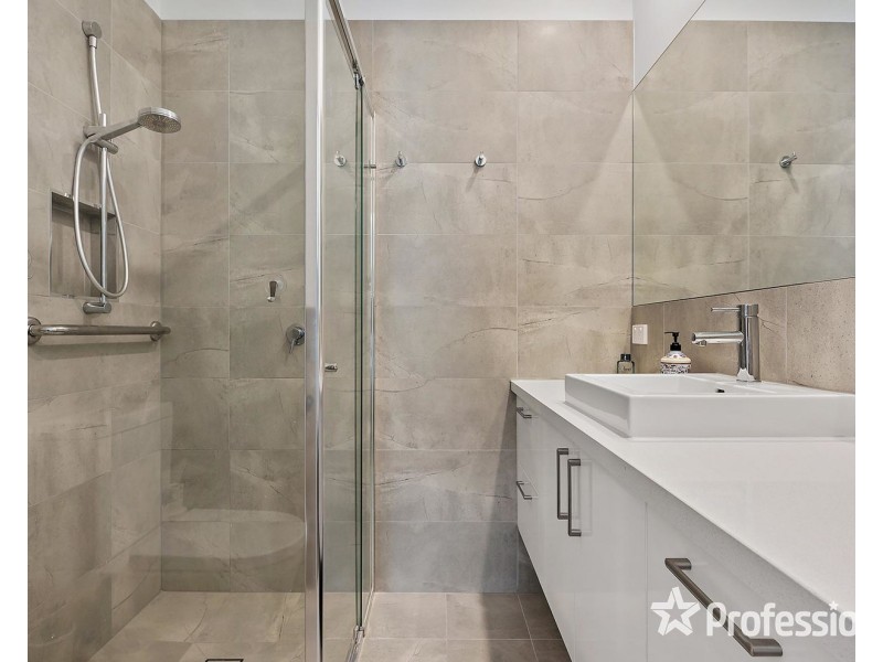 14a Royal Avenue, Mooroolbark VIC 3138