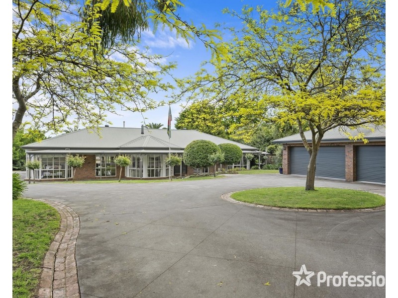 120 Cambridge Road, Kilsyth VIC 3137