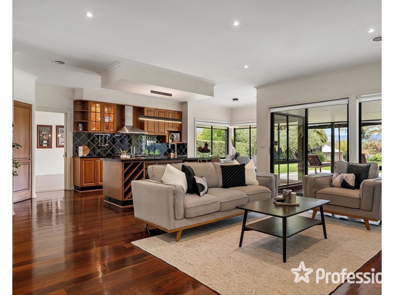 120 Cambridge Road, Kilsyth VIC 3137