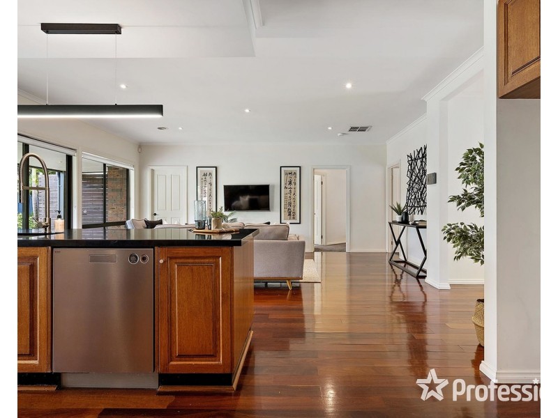 120 Cambridge Road, Kilsyth VIC 3137