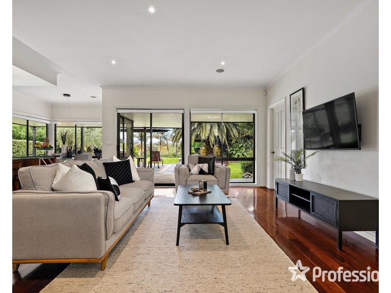 120 Cambridge Road, Kilsyth VIC 3137