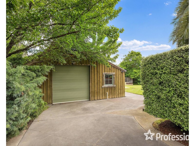 120 Cambridge Road, Kilsyth VIC 3137