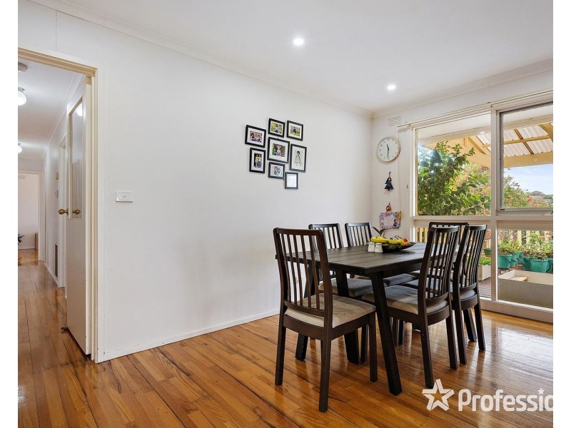 13 Alawara Drive, Mooroolbark VIC 3138