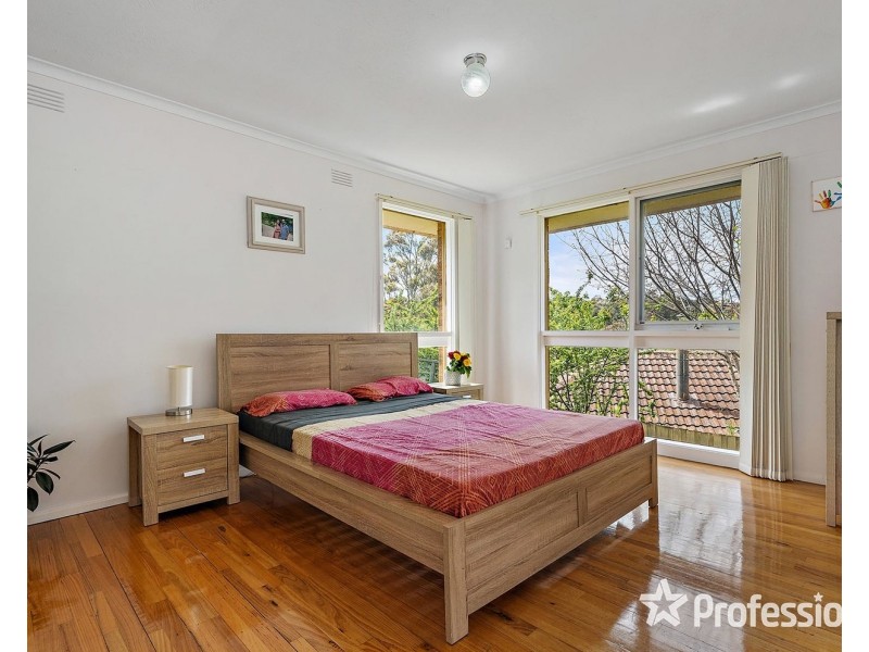 13 Alawara Drive, Mooroolbark VIC 3138