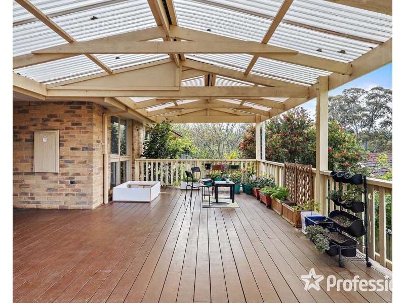 13 Alawara Drive, Mooroolbark VIC 3138