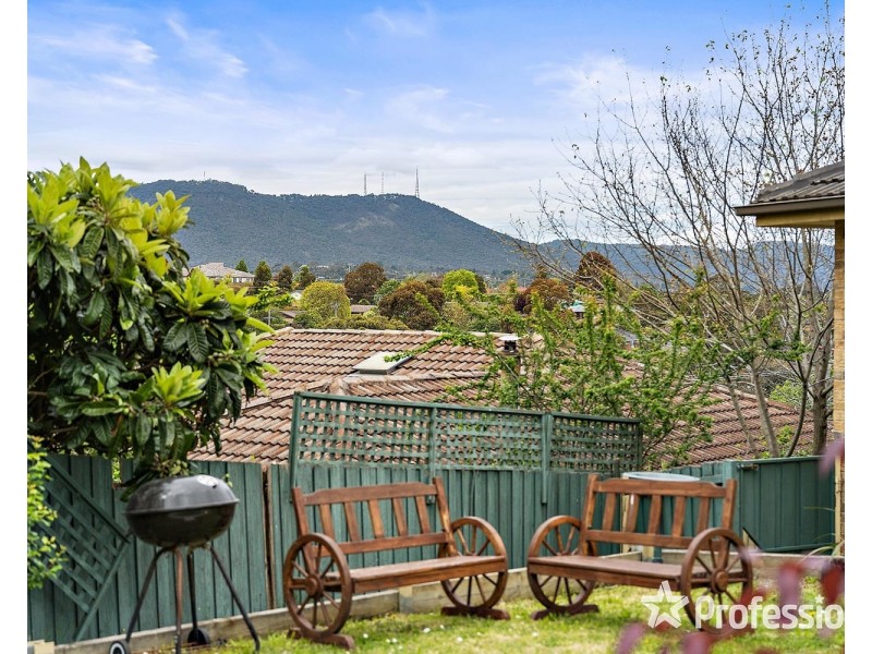 13 Alawara Drive, Mooroolbark VIC 3138