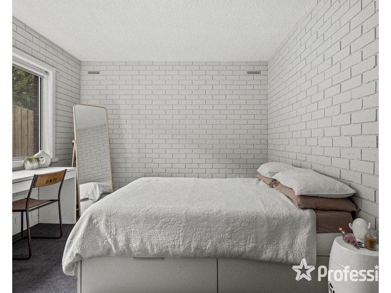 13 McDermott Avenue, Mooroolbark VIC 3138