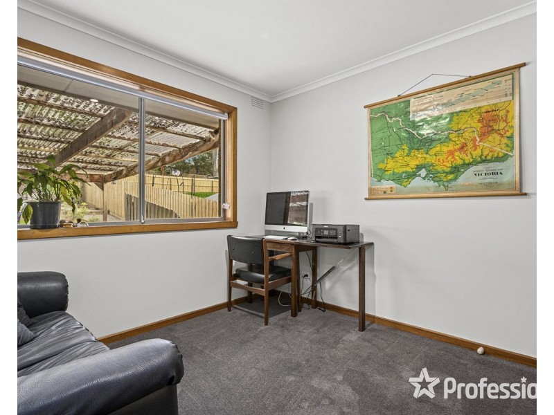 13 McDermott Avenue, Mooroolbark VIC 3138