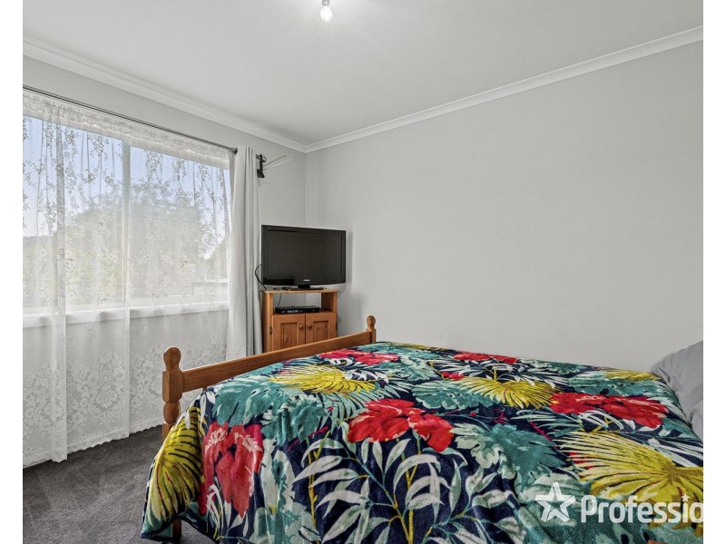13 McDermott Avenue, Mooroolbark VIC 3138