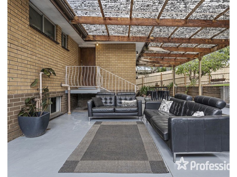 13 McDermott Avenue, Mooroolbark VIC 3138