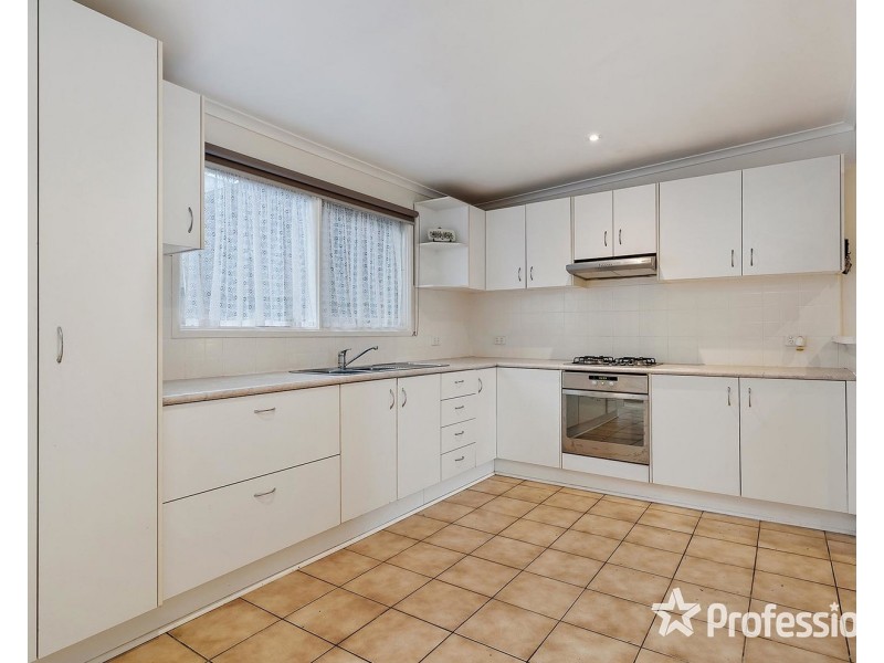 7 Holmes Road, Mooroolbark VIC 3138