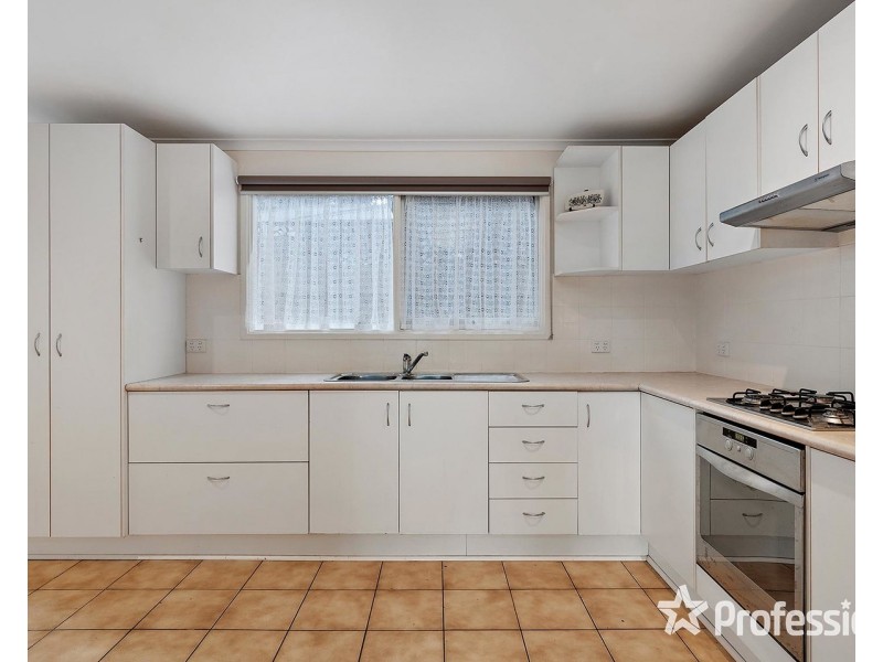 7 Holmes Road, Mooroolbark VIC 3138