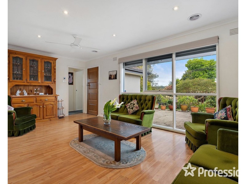 7 Holmes Road, Mooroolbark VIC 3138