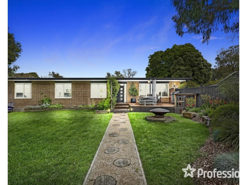 42 Fernhill Road, Mount Evelyn VIC 3796