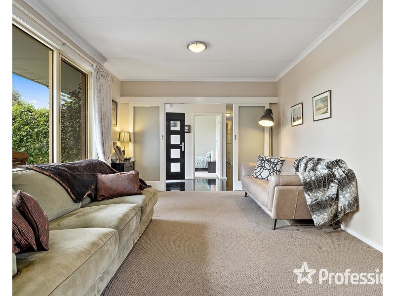 42 Fernhill Road, Mount Evelyn VIC 3796