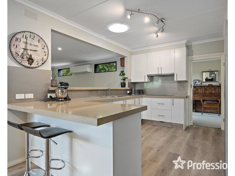 42 Fernhill Road, Mount Evelyn VIC 3796