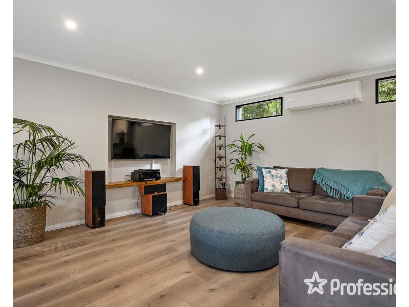 42 Fernhill Road, Mount Evelyn VIC 3796