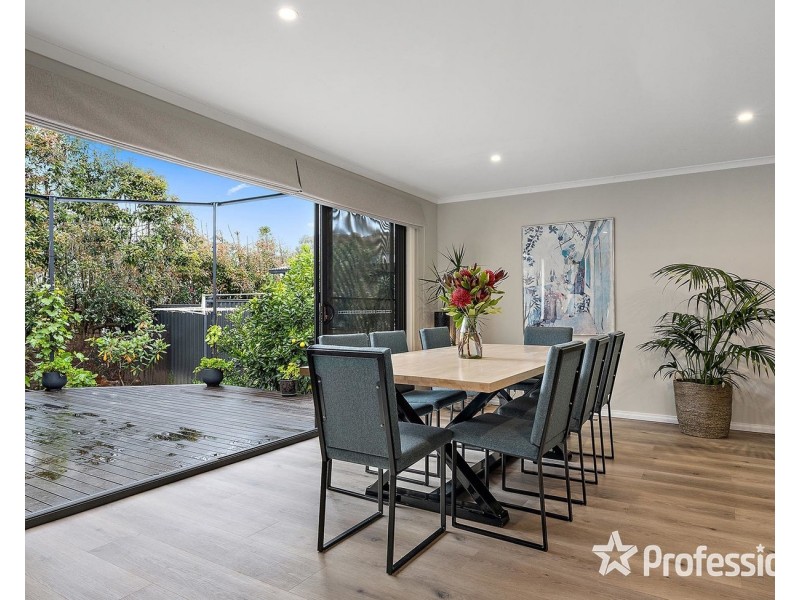 42 Fernhill Road, Mount Evelyn VIC 3796