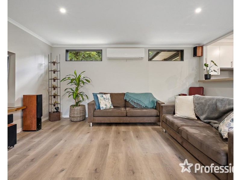 42 Fernhill Road, Mount Evelyn VIC 3796