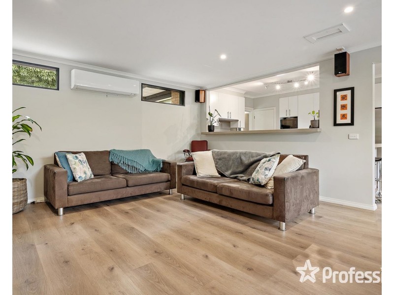 42 Fernhill Road, Mount Evelyn VIC 3796