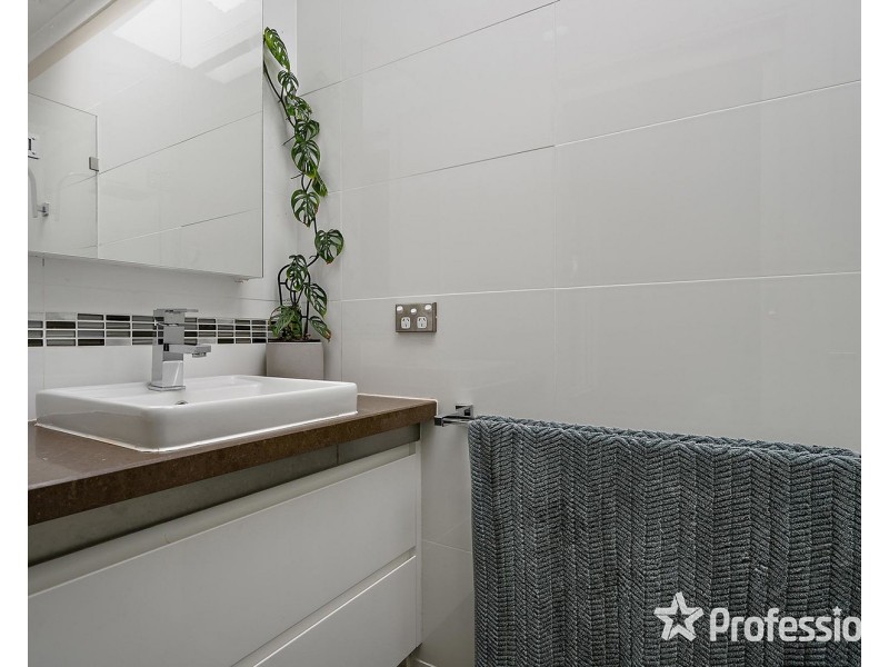 42 Fernhill Road, Mount Evelyn VIC 3796