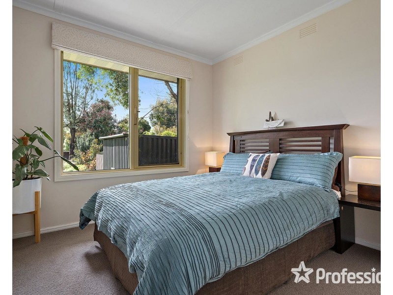 42 Fernhill Road, Mount Evelyn VIC 3796