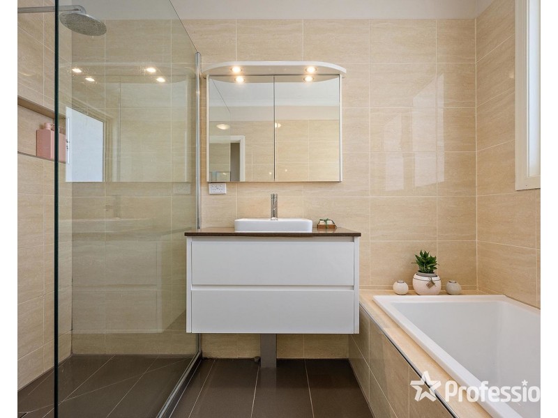 42 Fernhill Road, Mount Evelyn VIC 3796