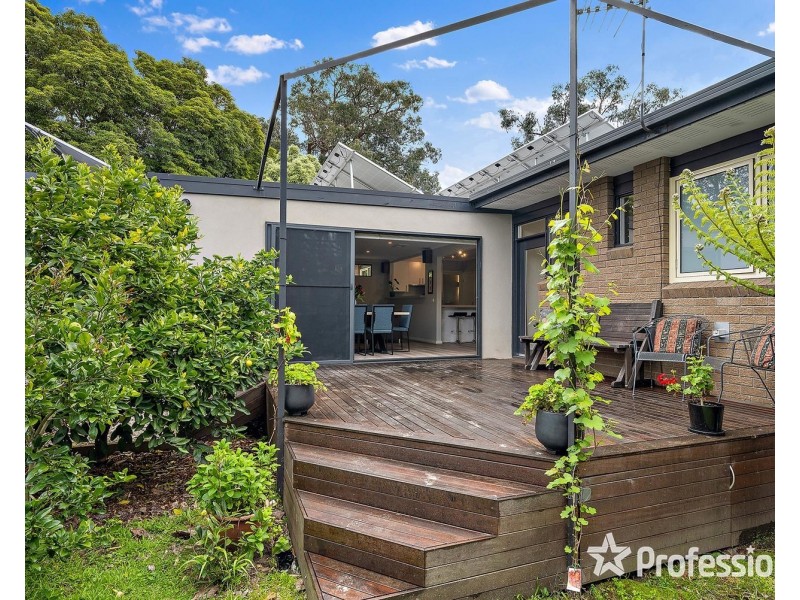 42 Fernhill Road, Mount Evelyn VIC 3796