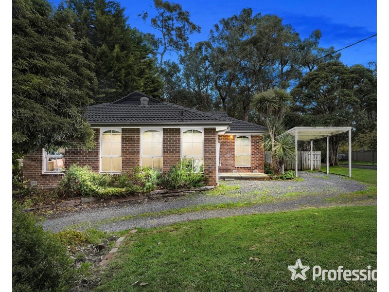 27 The Avenue, Montrose VIC 3765