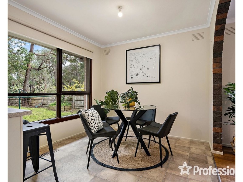 27 The Avenue, Montrose VIC 3765